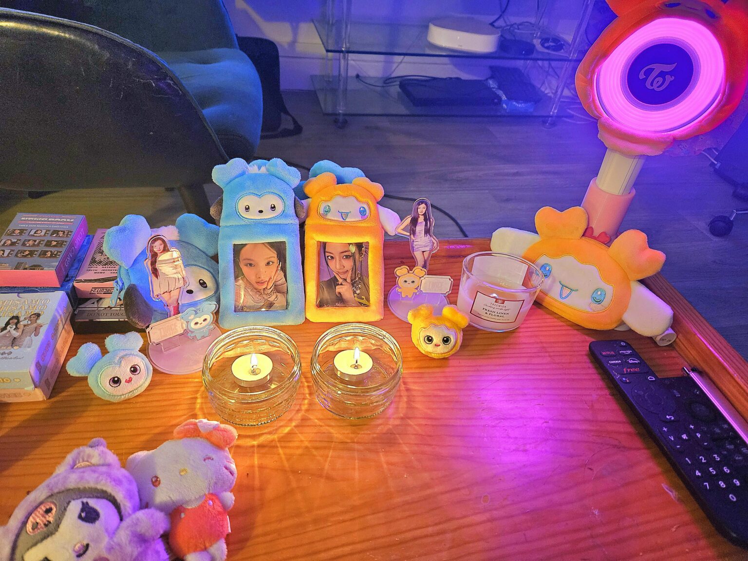 OT9 - تحية إلى نايون 🩵 وجيهيو 💛 أنا أشاهد حفل This Is For الليلة 💙🥰🍭