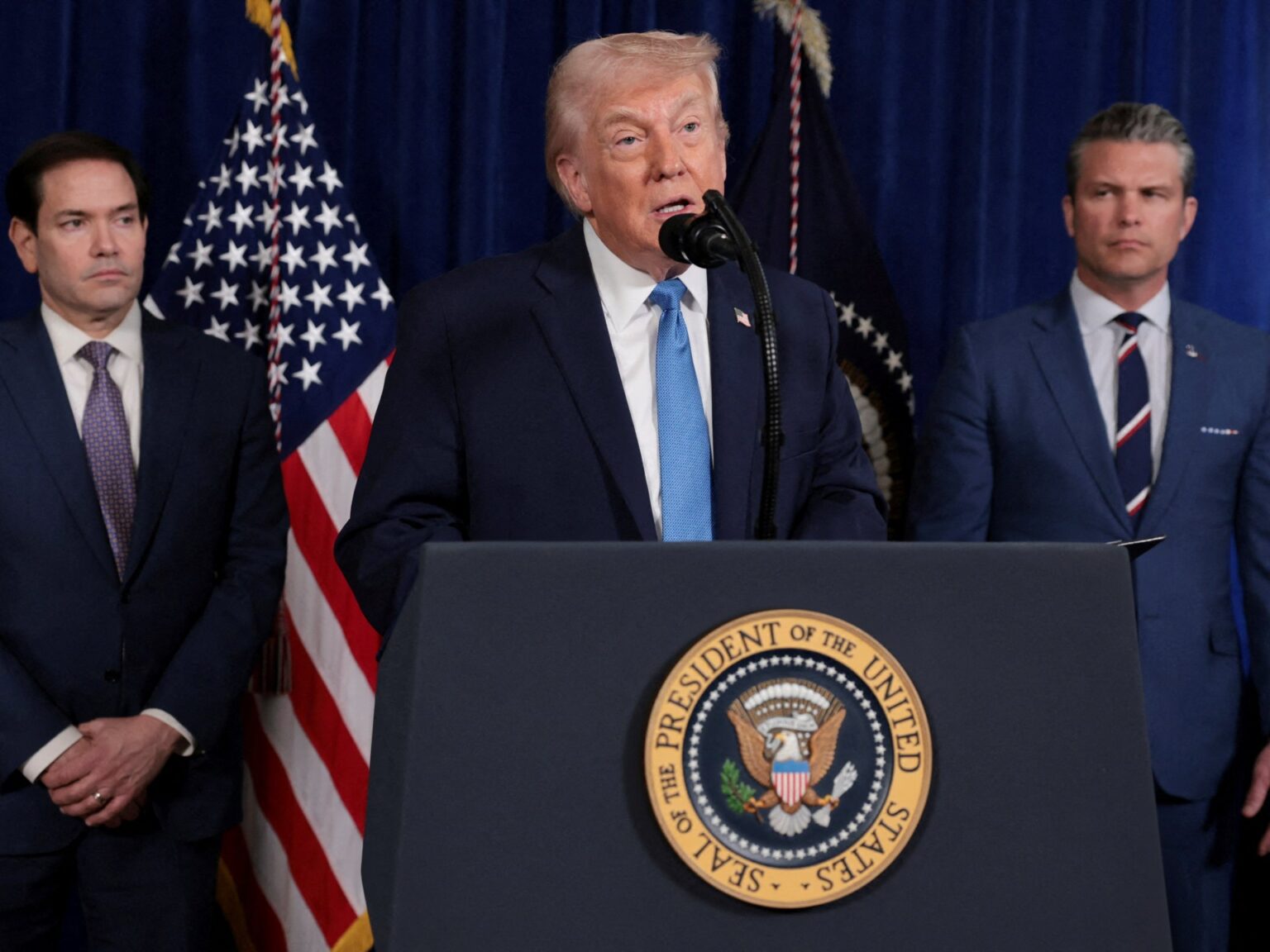 إغناتيوس: ترامب في قمة نشوة قد لا تدوم بعمليته العسكرية في فنزويلا | أخبار إغناتيوس: ترامب في قمة نشوة قد لا تدوم بعمليته العسكرية في فنزويلا | أخبار