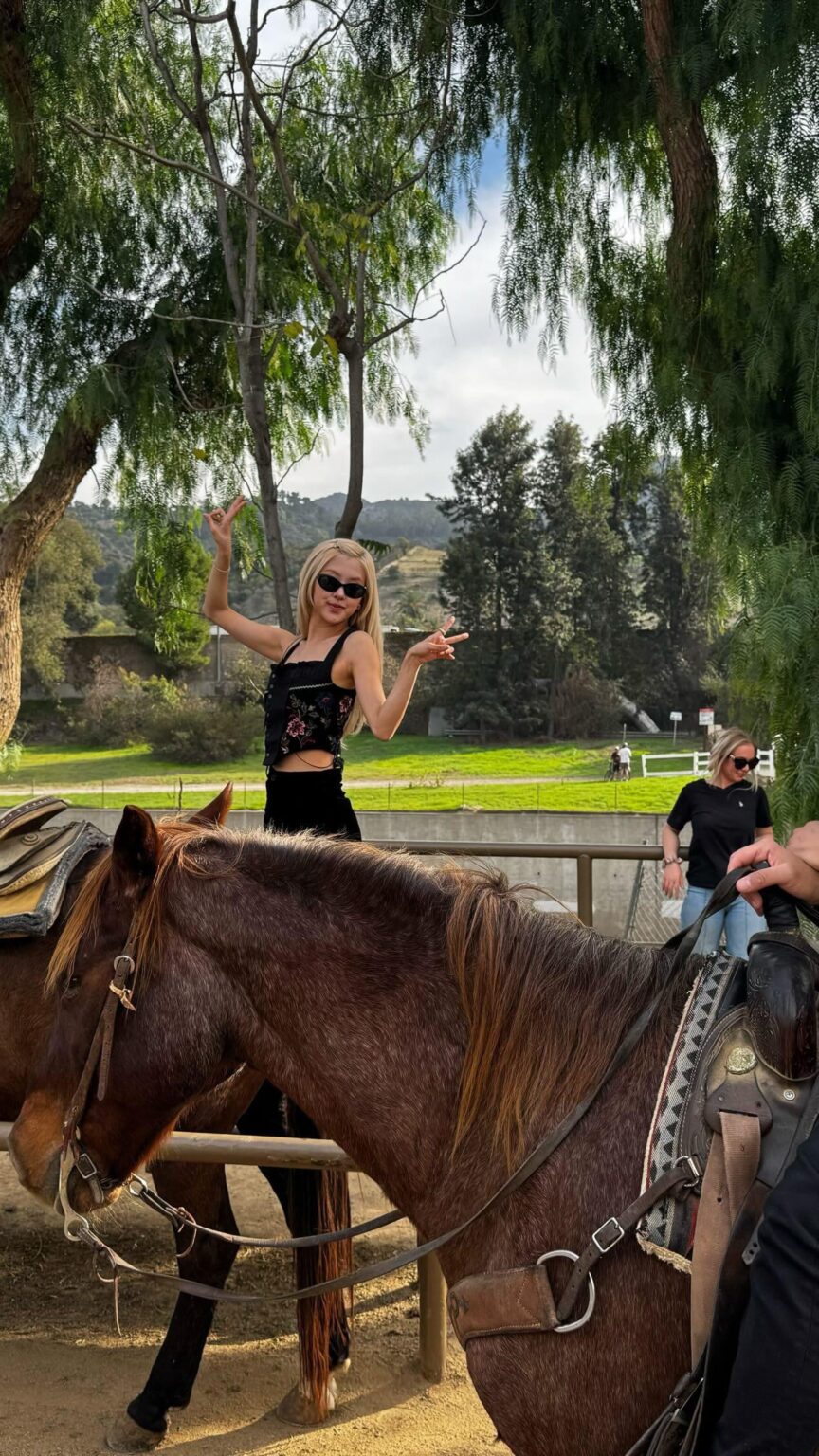 260128 تحديث Vladduthierscbs IG مع Rosé