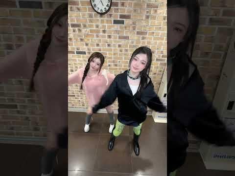 قل اسمي سيونغجو مع KiiiKiii KYA - صعب الحب (♥ LOVE) (تحدي الرقص) (260131)