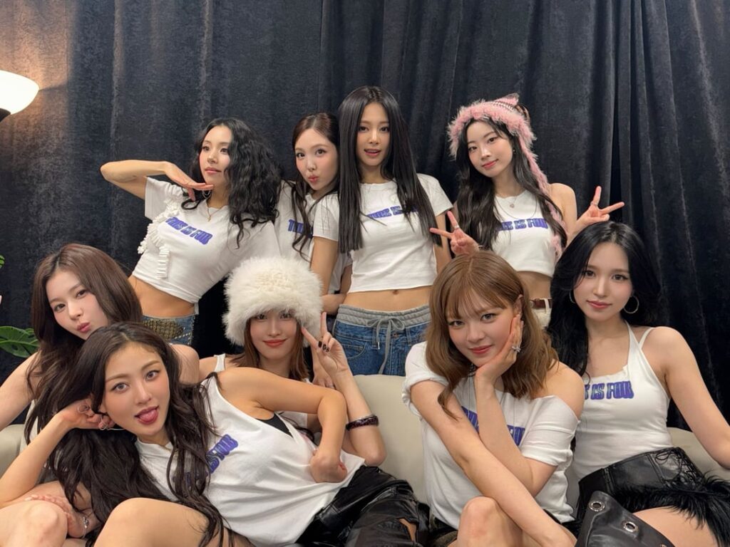 260110 تحديث تويتر - مرتين  جولة عالمية في فانكوفر - اليوم الأول يا لها من طريقة رائعة لبدء العام مع فانكوفر مرة واحدة! كانت الطاقة غير حقيقية على الإطلاق 💖