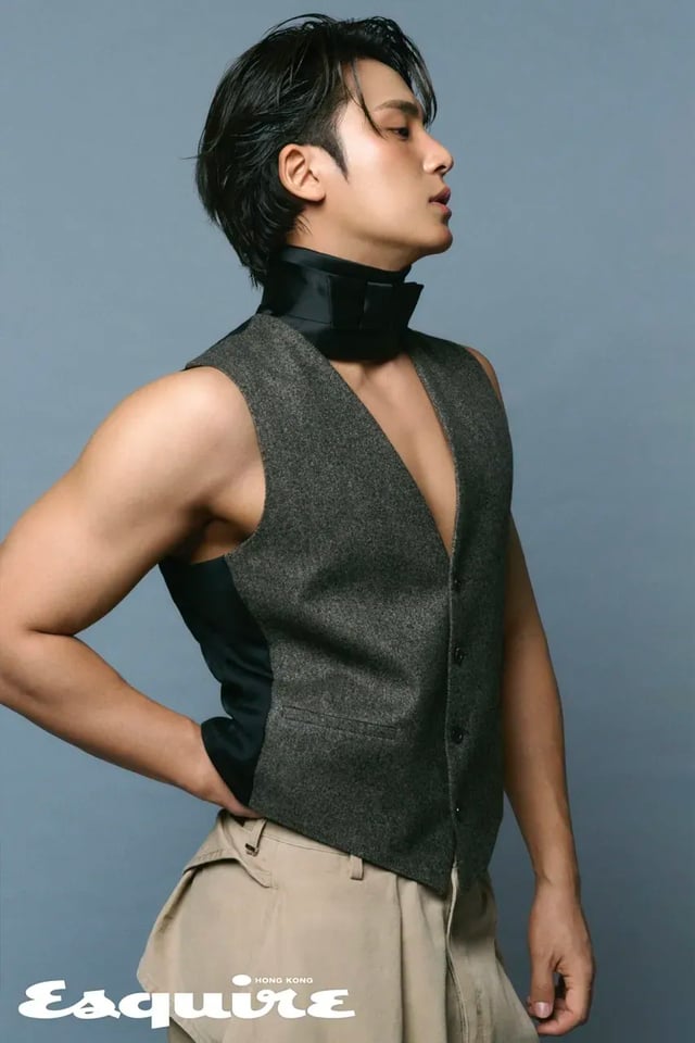 SEVENTEEN Mingyu - Esquire Hong Kong X Dior (إصدار يناير 2026 المصور)