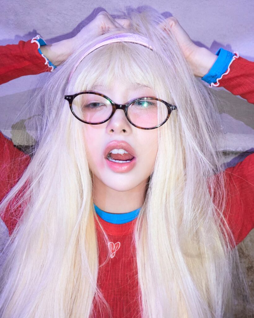 Chuu - الألبوم الكامل الأول: XO, My Cyberlove (صورة تشويقية - أرشيفات CYBERLOVE #6)