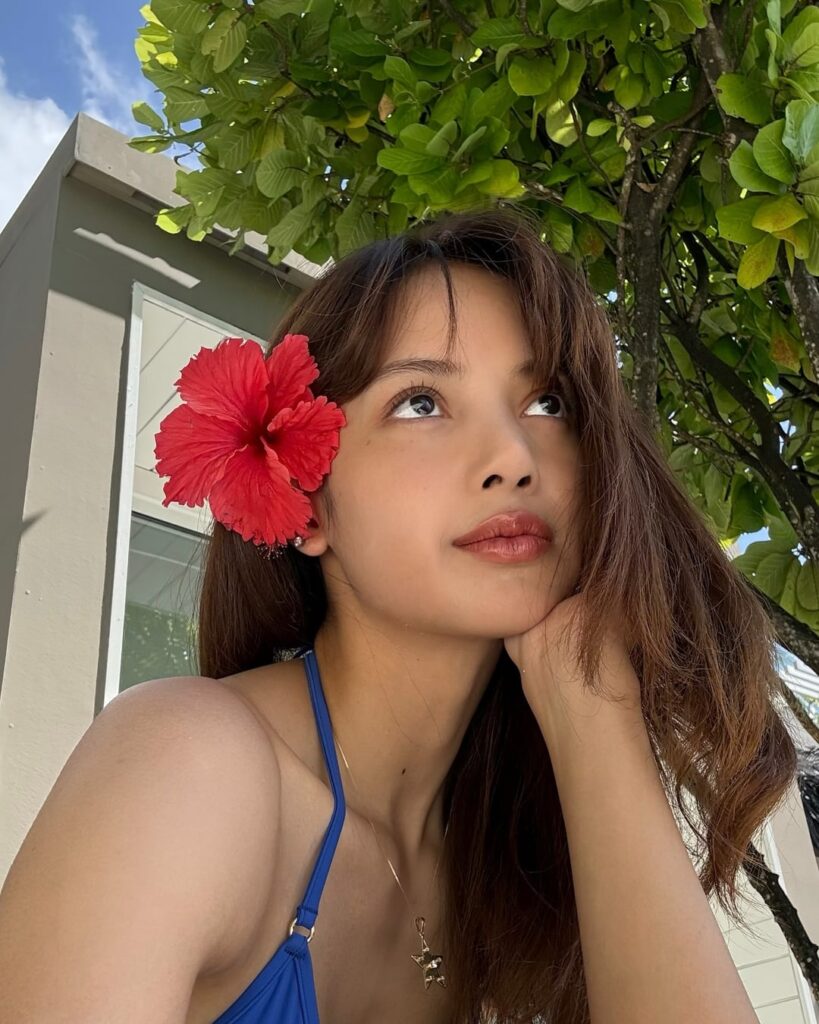 250116 تحديث ليزا على الانستقرام: الصيف في ديسمبر