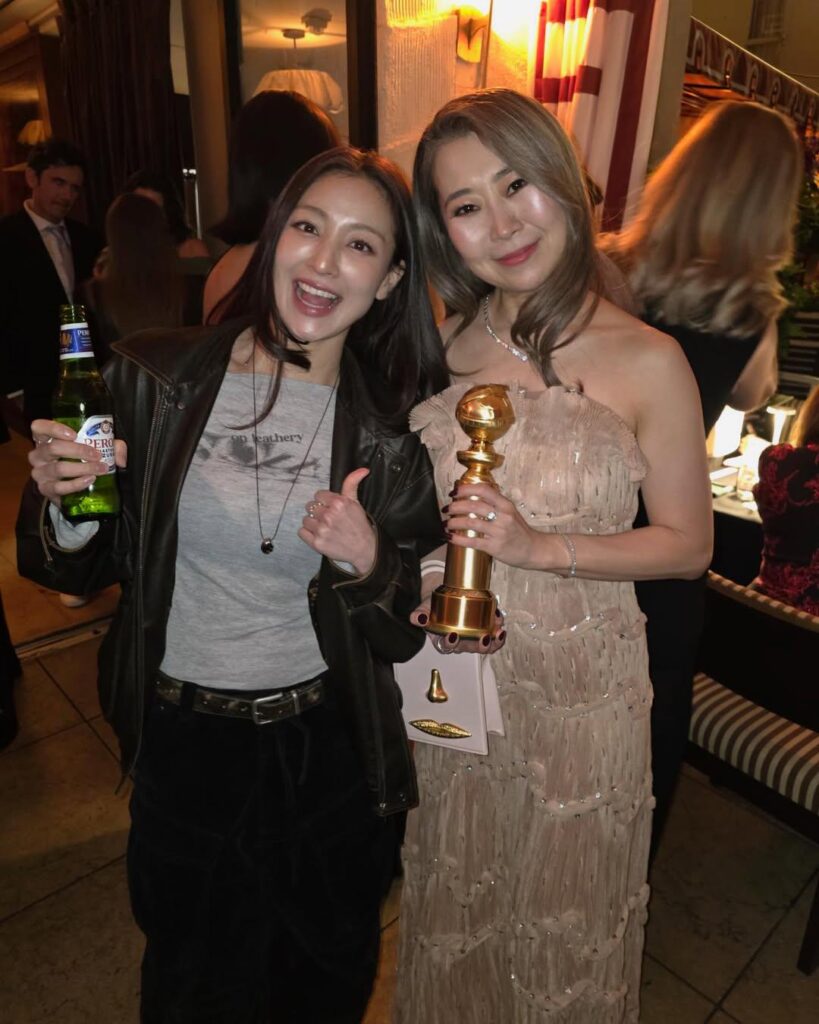 260113 تحديث انستقرام nutmags - المخرجة ماجي كانغ مع جيهيو في حفل Golden Globes