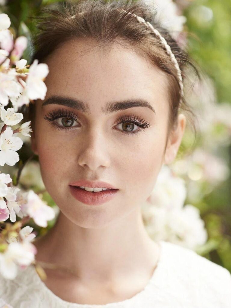 Lily Collins