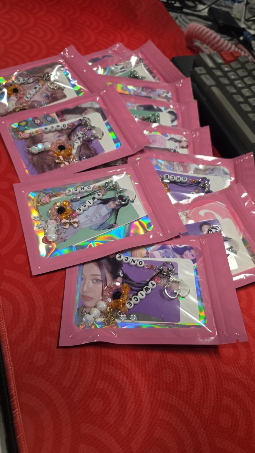 الهدايا المجانية ليوم دالاس الأول التي انتهينا للتو من إعدادها!