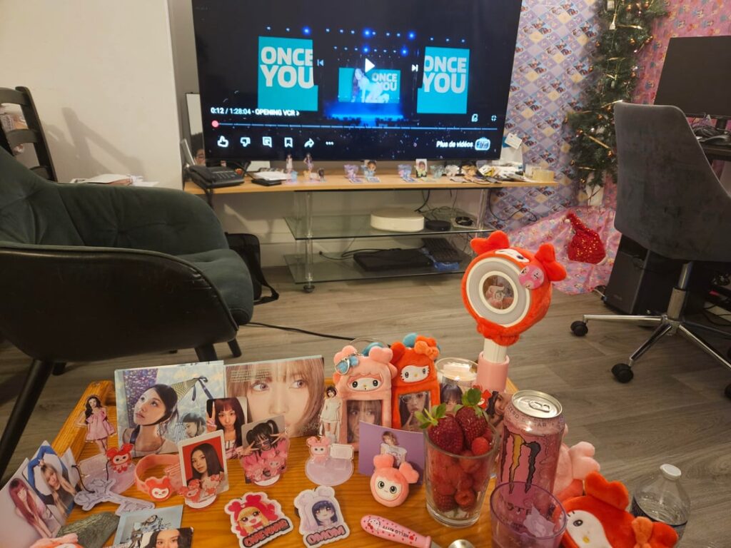 حفل توايس في المنزل لولابالوزا 🥰❤️🍭 مع مومو 💗🦝 وتشايونغ ❤️🐅