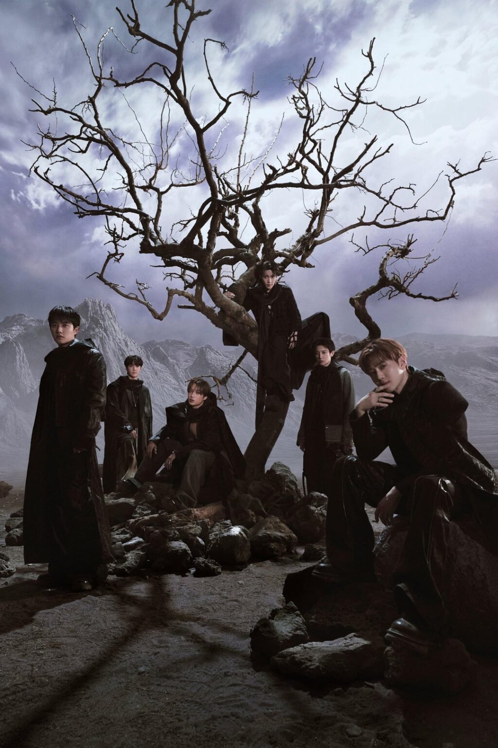 EXO – الألبوم الثامن الكامل ‘REVERXE’ (صورة تشويقية – عكسي: المجموعة) EXO - الألبوم الثامن الكامل 'REVERXE' (صورة تشويقية - عكسي: المجموعة)