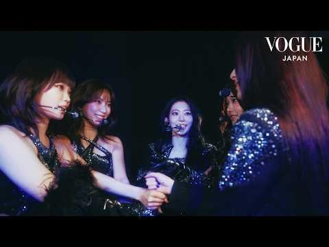 260119 LE SSERAFIM - LE SSERAFIM، نظرة من وراء الكواليس على أول أداء للمجموعة في قبة طوكيو! | في جولة مع @ VOGUE اليابان