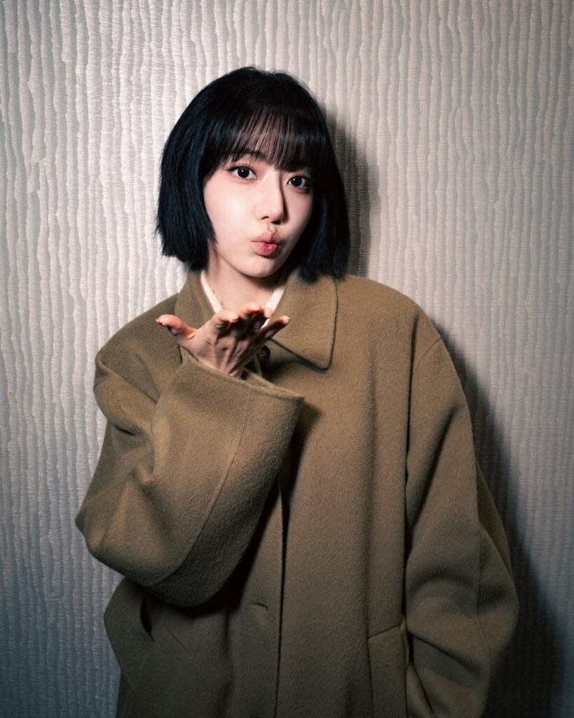 260101 - تحديث انستقرام Rockin' Eve لرأس السنة الجديدة مع LE SSERAFIM