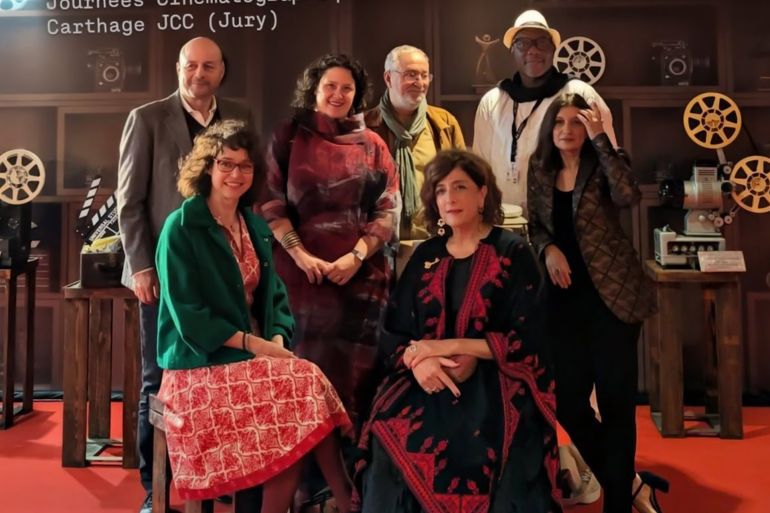 نجوى نجار خلال ترؤسها لجنة تجكيم الأفلام السينمائية في مدينة قرطاج بتونس