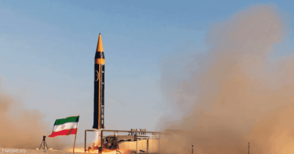 إيران تعلن عن صاروخ "خرمشهر- 4" الباليستي.. ما قدراته؟
