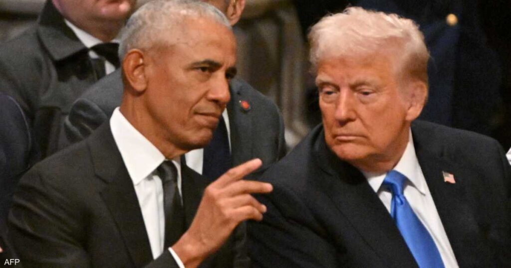 بعد فيديو ترامب.. ليفيت تعلق على تصوير أوباما وزوجته "قردين"