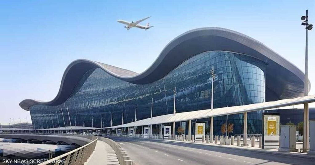 الإمارات تتربع على قمة الريادة العالمية في السفر والطيران