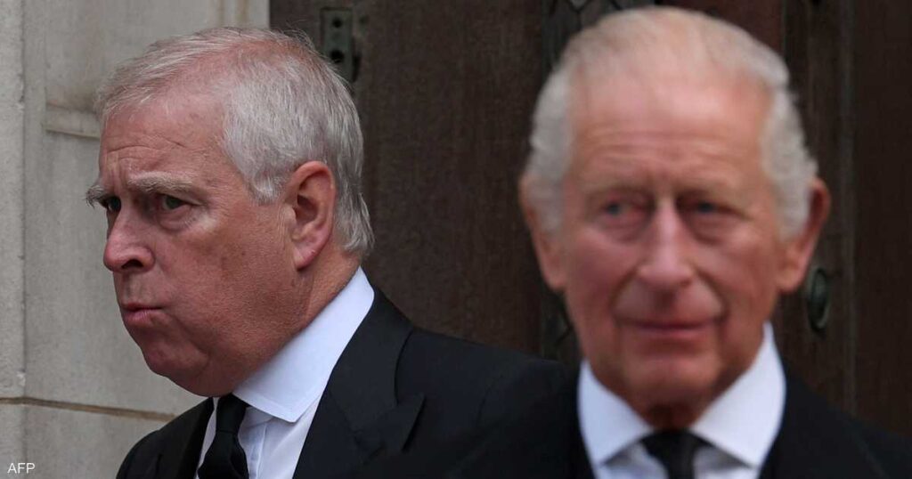 أول تعليق من الملك تشارلز على اعتقال شقيقه أندرو