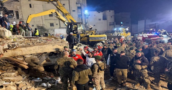 لبنان: ارتفاع حصيلة ضحايا انهيار مبنى 'باب التبانة' إلى 1...