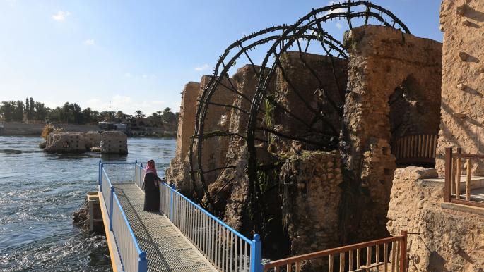 عدسات عراقية توثّق ما تبقّى من التراث المهمَل