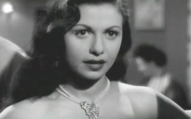 «عفريتة هانم» ترسل تلويحة الوداع عن عمر 96 عاماً «عفريتة هانم» ترسل تلويحة الوداع عن عمر 96 عاماً