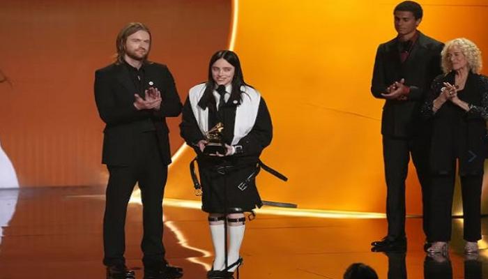 جوائز غرامي 2026.. بيلي إيليش تفوز بجائزة أغنية العام