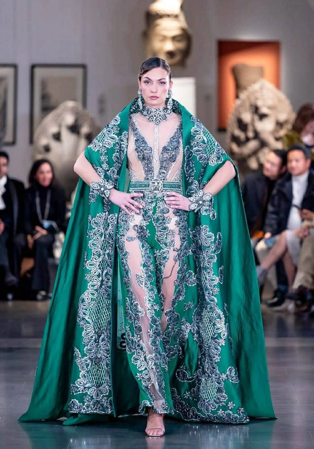 مصمم الأزياء المصرى العالمى هانى البحيري