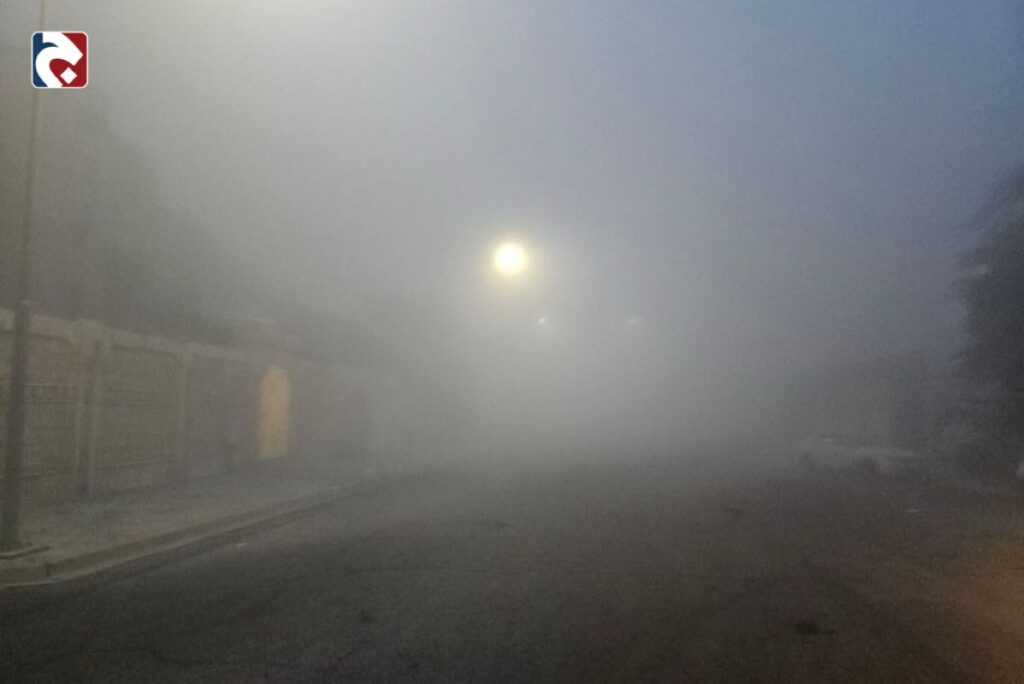 «تنبيه أحمر».. موجة ضباب كثيف تضرب القطيف والدمام والجبيل لمدة 13 ساعة - جهات الإخبارية