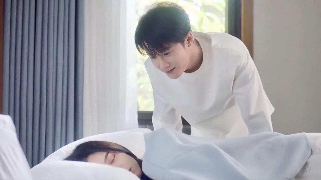 حبيبتـه تحب النوم لكنه يجعلها تستيقظ بطريقته الخاصة🔥❤️( احبني و احب صوتي )