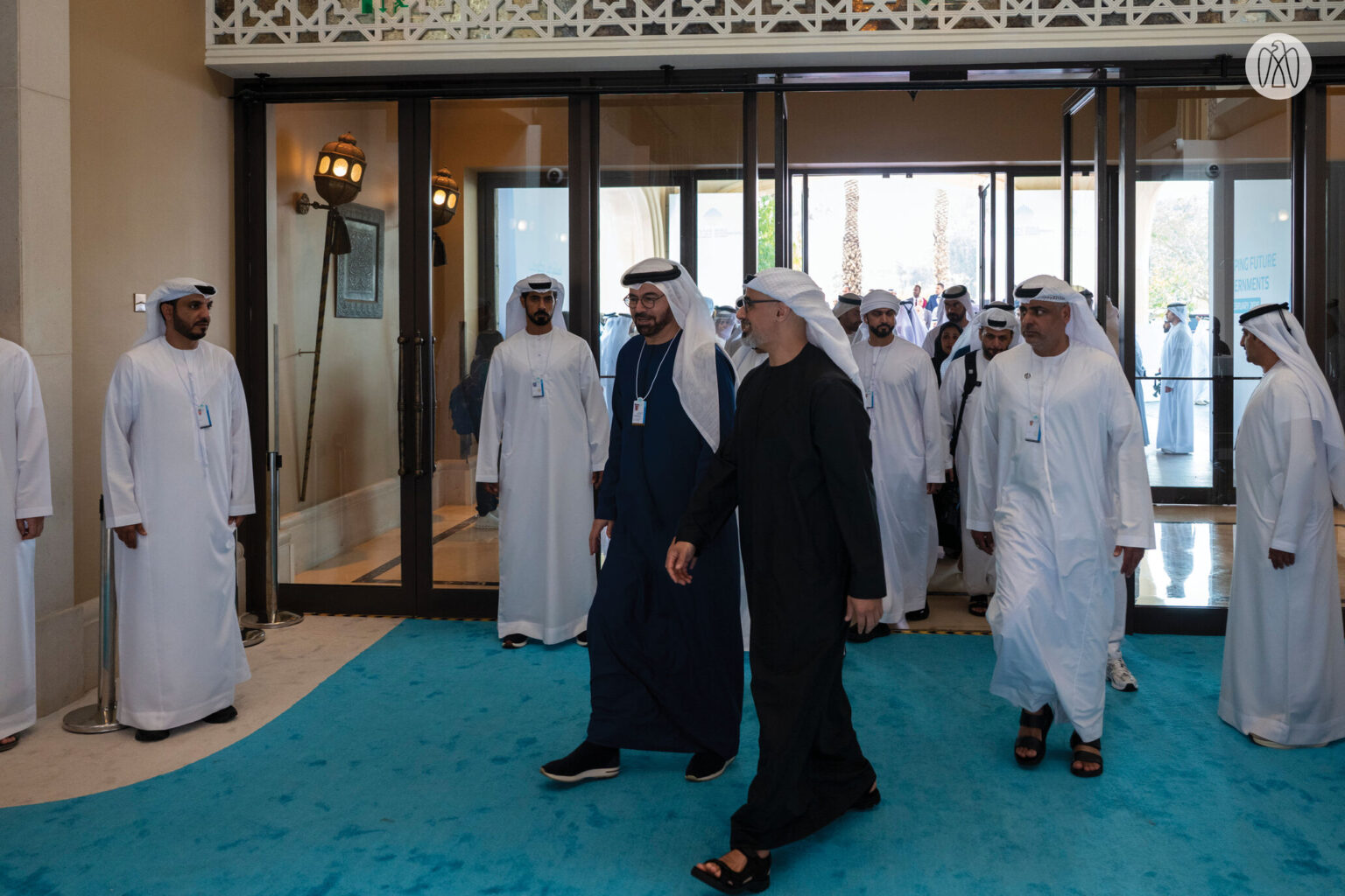 خالد بن محمد بن زايد يلتقي حمدان بن محمد بن راشد على هامش فعاليات القمة العالمية للحكومات 2026