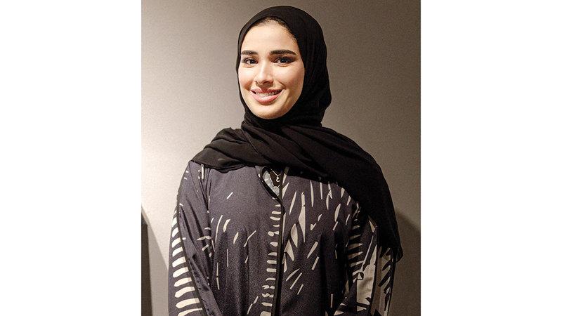 علياء لوتاه: أحياناً أبدأ العمل الفني من النسيج، وأكتشف الظلال وأقوم برسمها، وأحياناً العكس.