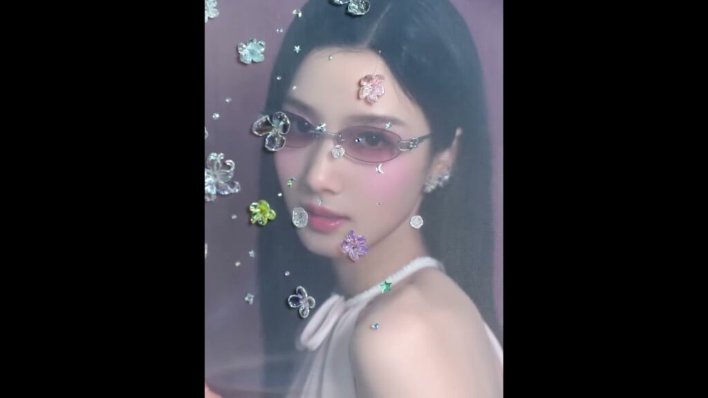 ✨🌹 جمالُ الإطلالةِ مع مكياجٍ متقن#lovebetweenlines #chenxingxu #luyuxiao #cdrama#轧戏 #iqiyi