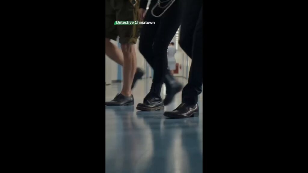 طريقةُ مشيه تعكس ثقةً لافتة😎🌟#detectivechinatown #cdrama #iqiyi #iqiyioriginal#chenzheyuan#唐人街探案