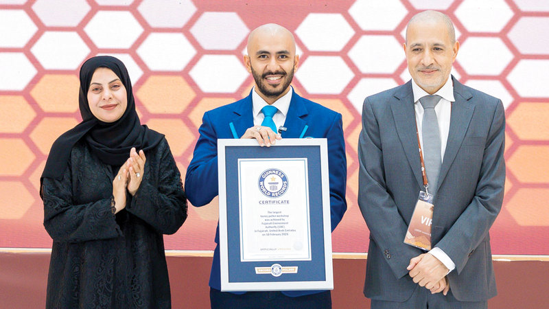 الفجيرة تدخل «غينيس» بأكبر ورشة عالمية لحبوب لقاح العسل