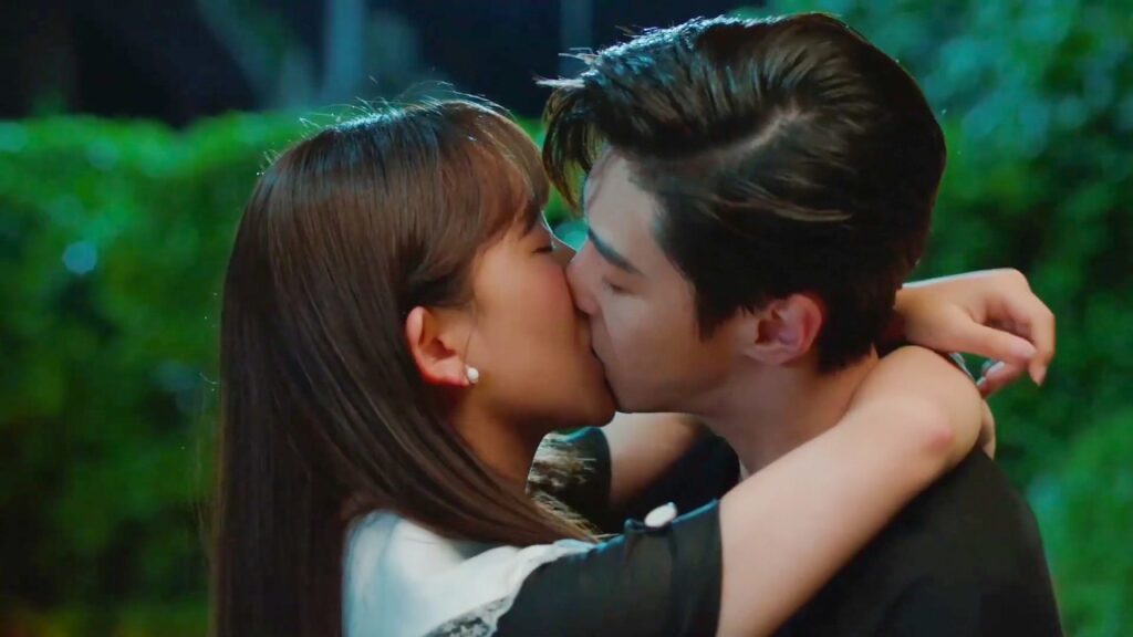 يأخذها الرئيس في عشاء رومانسـي و لحظات من السعادة لا تنسى❤️💋  الفتاة التي ترى الروائح