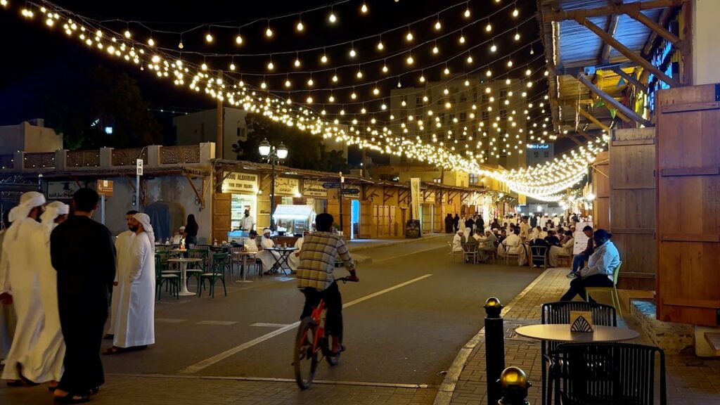 عروس الساحل الشرقي تزهو بأجواء الشهر الفضيل