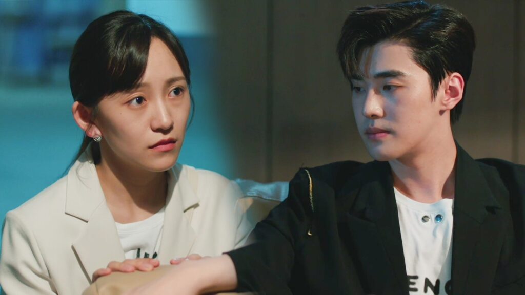 صور خيانتها مع رجل آخر منتشرة عبر الانترنت لكن هل رئيس سيصدقها ؟🔥😱الفتاة التي ترى الروائح صور خيانتها مع رجل آخر منتشرة عبر الانترنت لكن هل رئيس سيصدقها ؟🔥😱الفتاة التي ترى الروائح