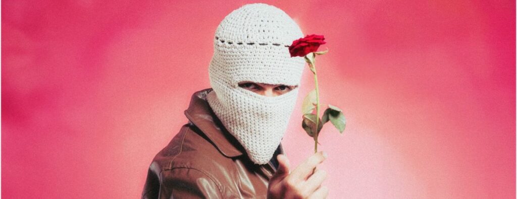 بعد عامين.. نقابة المهن الموسيقية في مصر تكشف هوية “توو ليت” بعد عامين.. نقابة المهن الموسيقية في مصر تكشف هوية "توو ليت"