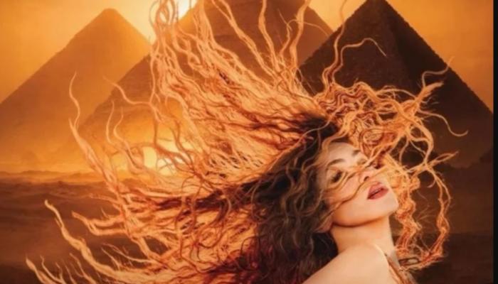 شاكيرا تعود إلى أهرامات الجيزة بعد 19 عاما من الغياب.. تفاصيل الليلة الاستثنائية شاكيرا تعود إلى أهرامات الجيزة بعد 19 عاما من الغياب.. تفاصيل الليلة الاستثنائية