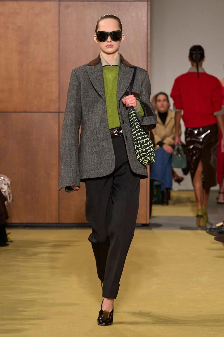 أزياء دار توري بورش