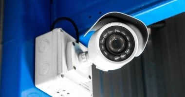 بسبب كاميرات المراقبة.. طبيبة تتهم والد مخرج شهير بالاعتداء عليها فى 6 أكتوبر