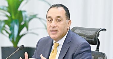 رئيس الوزراء يشهد غدا انضمام أول طائرة لمصر للطيران من طراز الإيرباص A350-900