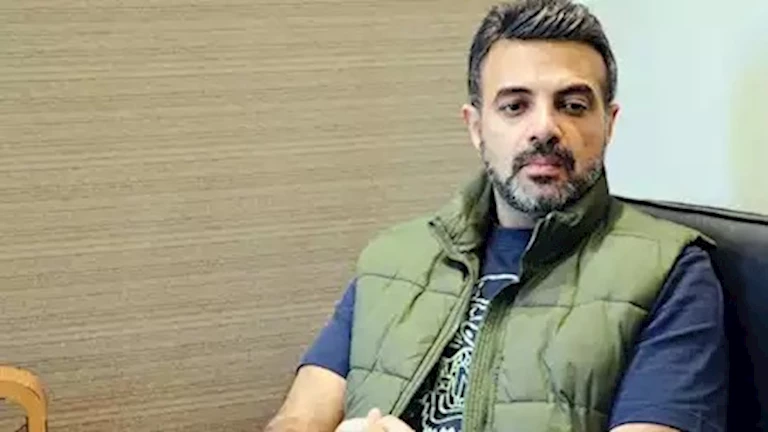 عمرو محمود ياسين يدافع عن ياسمين عبدالعزيز بعد جدل تدخلها في إلغاء تتر عمرو محمود ياسين يدافع عن ياسمين عبدالعزيز بعد جدل تدخلها في إلغاء تتر