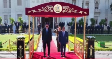 الرئيس التركى يصل القاهرة ومراسم استقبال رسمية بقصر الاتحادية