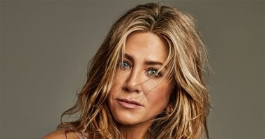 الحريق السبب.. تغيير خطط حفل عيد ميلاد جينيفر أنيستون الـ57 بعد إلغاء حجزها فى لندن