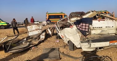 مصرع شخص وإصابة 25 آخرين إثر انقلاب ميكروباص على طريق إسماعيلية الصحراوى