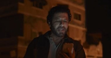 إياد نصار: بيتر ميمى فى حالة تطور دائم.. ومنة شلبى ممثلة مبهرة