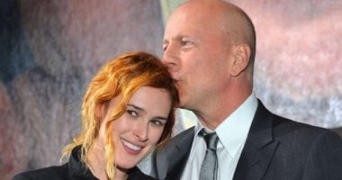 ابنة بروس ويليس تكشف عن ضغوطها المالية وترد على منتقديها