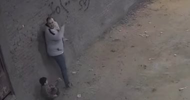 الأمن يفحص فيديو الاعتداء على أب ونجله بالقليوبية بعد صلاة التراويح