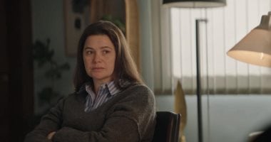 يسرا اللوزى تذهب إلى طبيب نفسى بعد طلاقها فى كان ياما كان