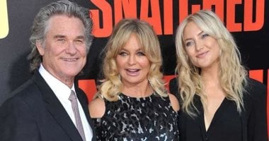 كيت هدسون تكشف قاعدة صارمة من والديها نشأت عليها