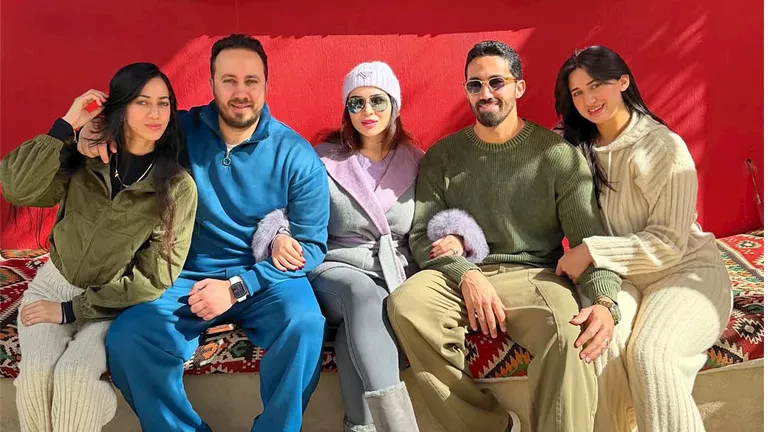 مي عز الدين وزوجها أحمد تيمور في رحلة ريفية (صور)